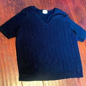 Neiman Marcus detailed ribbed black sweater 100% cotton short sleeve size large